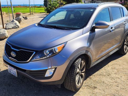 Used 2011 Kia Sportage SX w/ Premium Pkg w/Leather Seats FWD image 4
