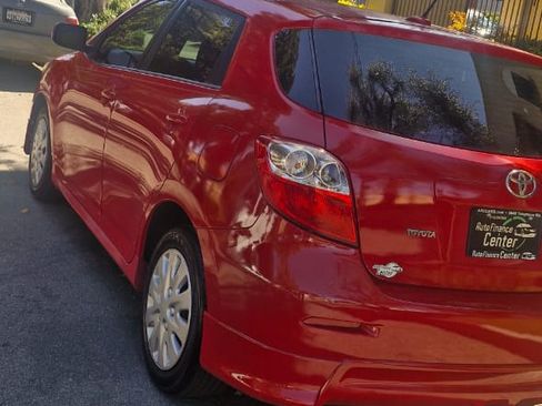 Used 2010 Toyota Matrix image 10