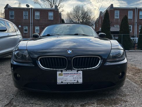 Used 2005 BMW Z4 2.5i image 2