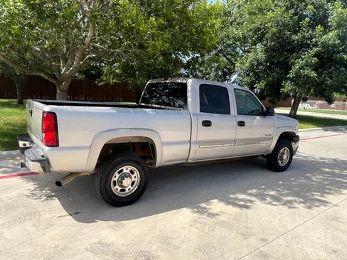 Used 2005 Chevrolet Silverado 2500 LS RWD image 4