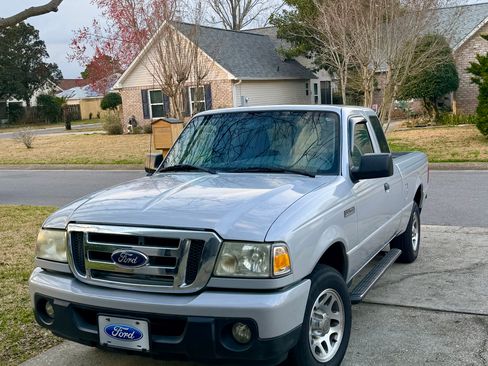 Used 2010 Ford Ranger XLT image 2