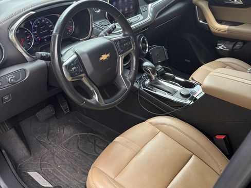 Used 2020 Chevrolet Blazer Premier AWD/4WD image 2