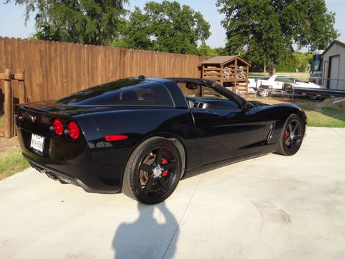 Used 2005 Chevrolet Corvette Coupe w/ Preferred Equipment Group image 18