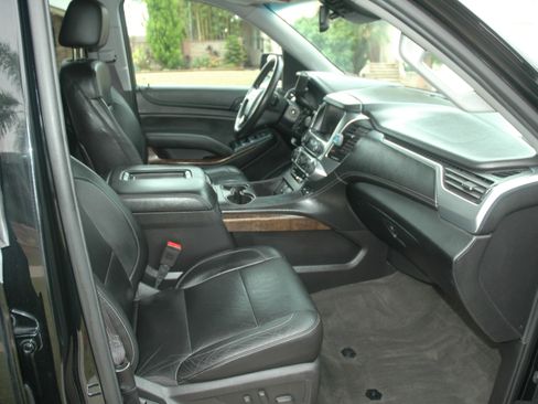 Used 2015 Chevrolet Tahoe LT RWD image 13