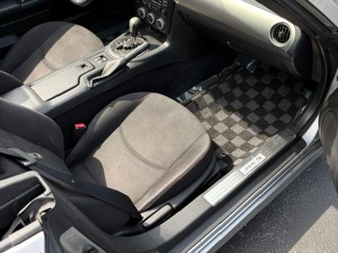 Used 2010 MAZDA MX-5 Miata Touring RWD image 10
