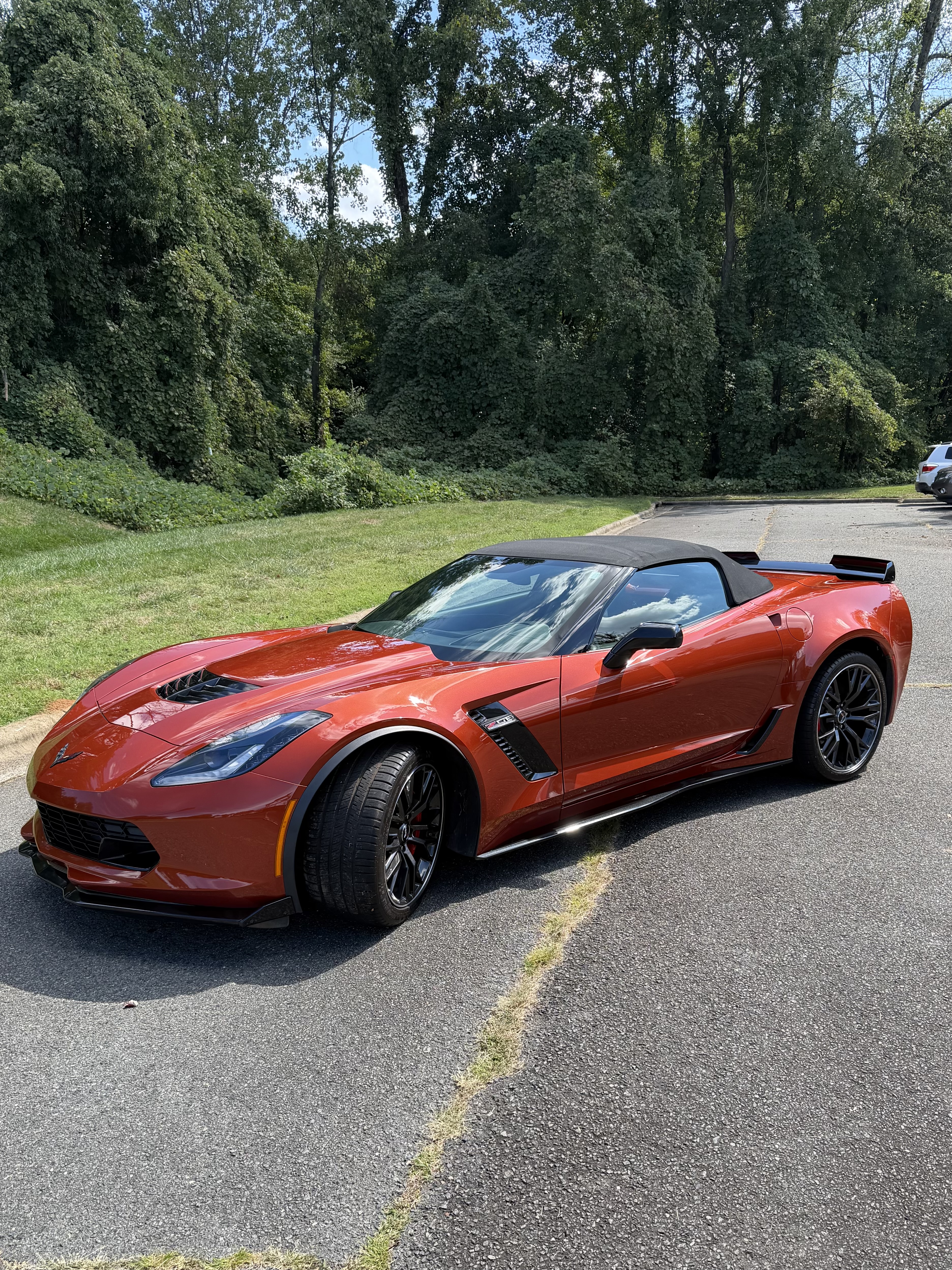 Used 2015 Chevrolet Corvette Z06 w/ 3LZ Preferred Equipment Group RWD image 1
