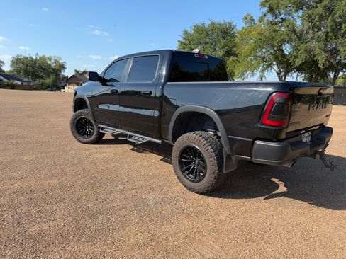 Used 2019 RAM 1500 Rebel w/ Rebel Level 2 Equipment Group AWD/4WD image 10
