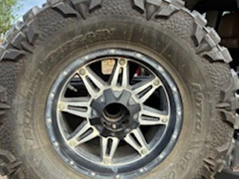 Used 2013 Jeep Wrangler Unlimited Sahara w/ Connectivity Group image 12