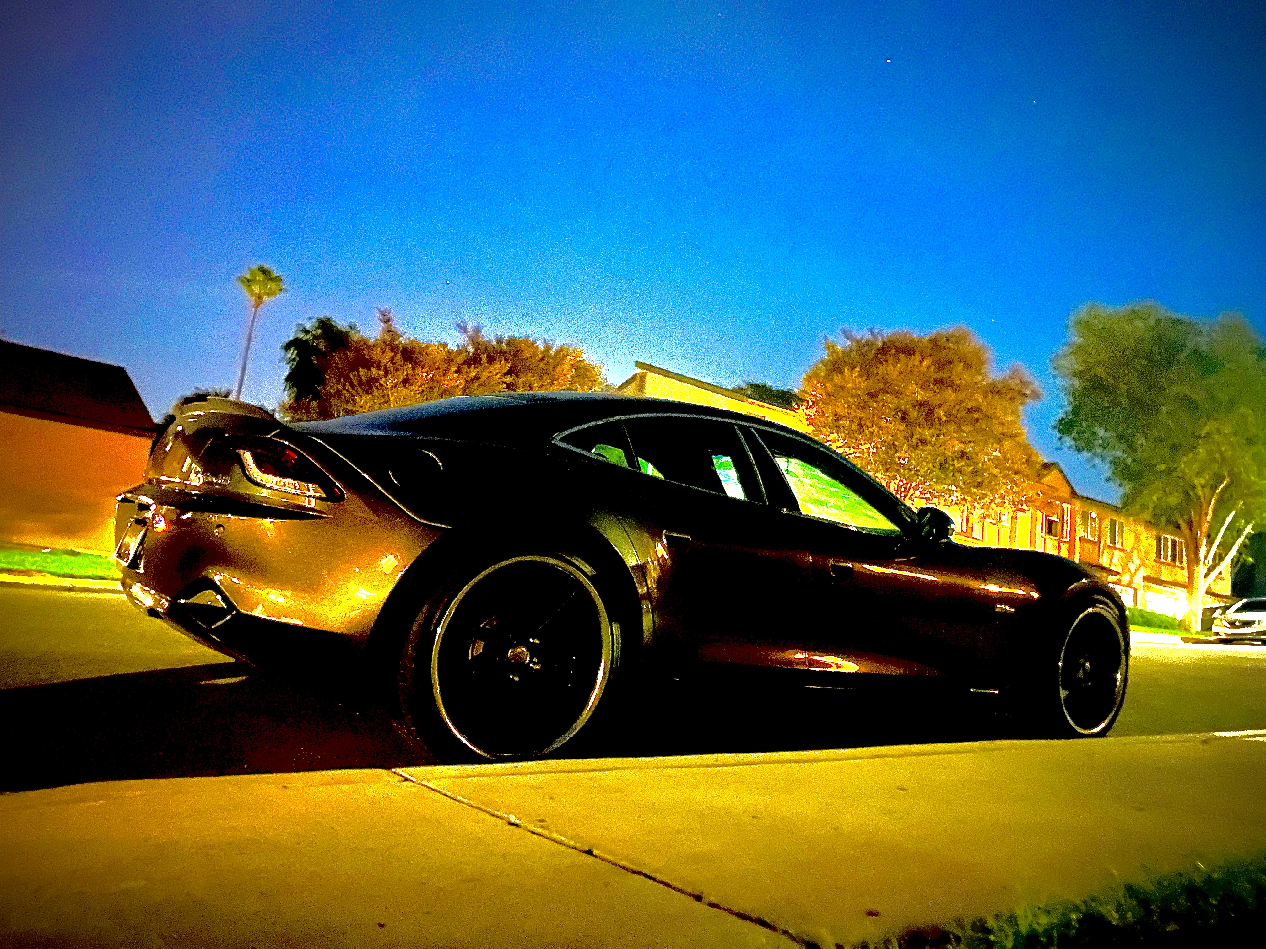 Used 2012 Fisker Karma EcoSport RWD image 10
