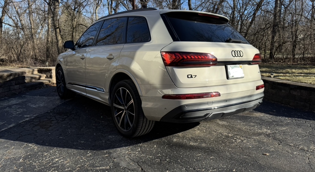 Used 2022 Audi Q7 3.0T Premium Plus AWD/4WD image 9