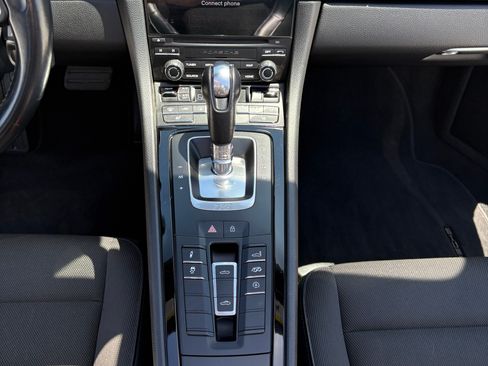 Used 2021 Porsche 718 Boxster RWD image 14