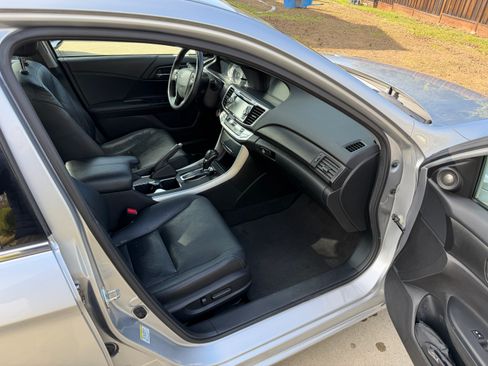 Used 2015 Honda Accord EX-L image 9