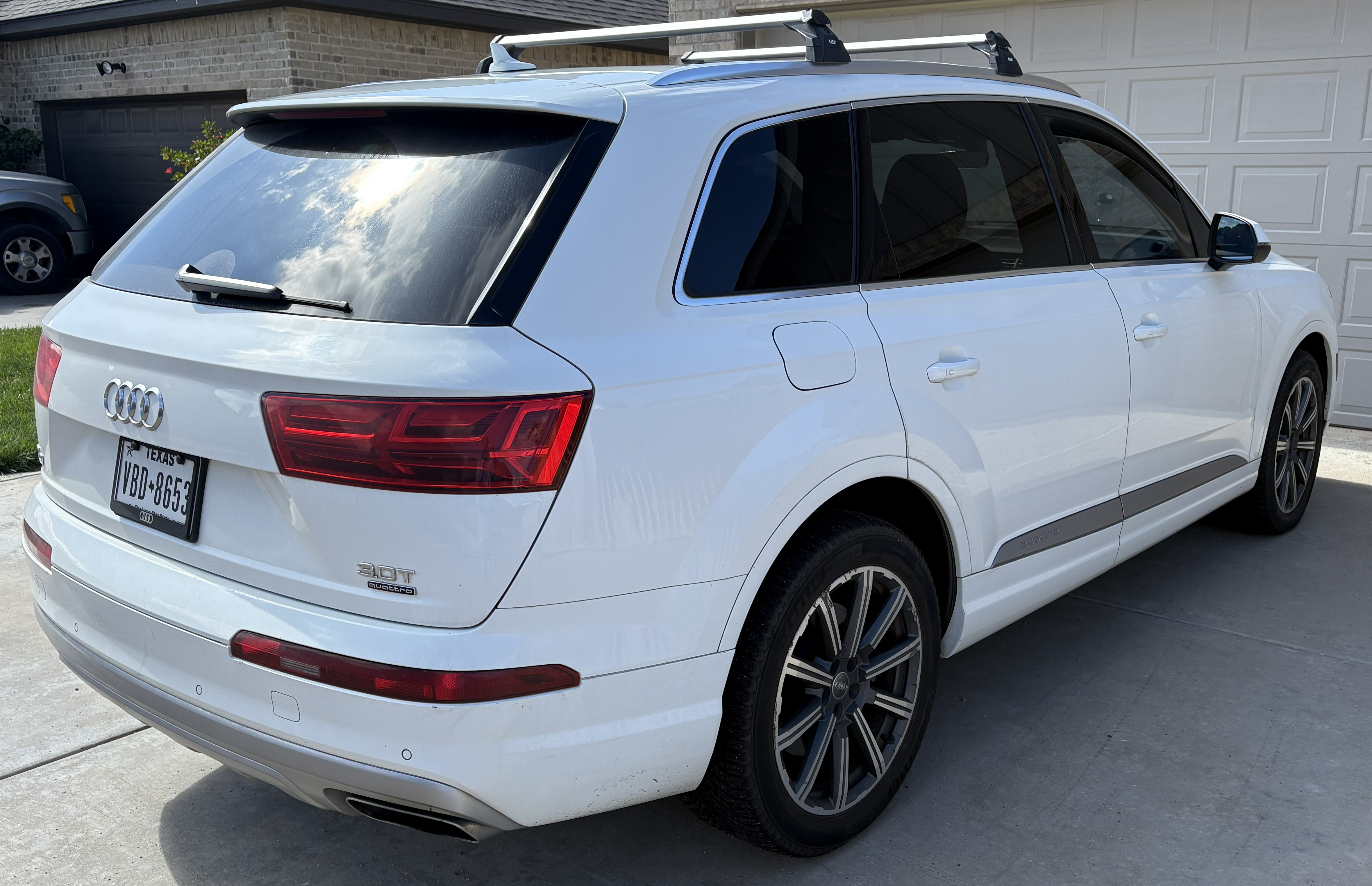 Used 2017 Audi Q7 3.0T Premium Plus AWD/4WD image 4