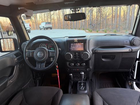 Used 2016 Jeep Wrangler Unlimited Sport w/ Quick Order Package 24S image 18