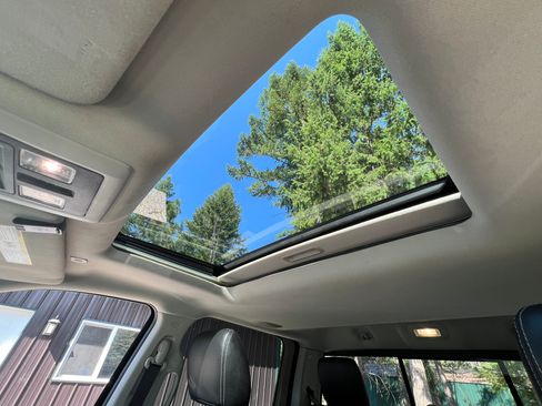 Used 2017 RAM 1500 Laramie image 15