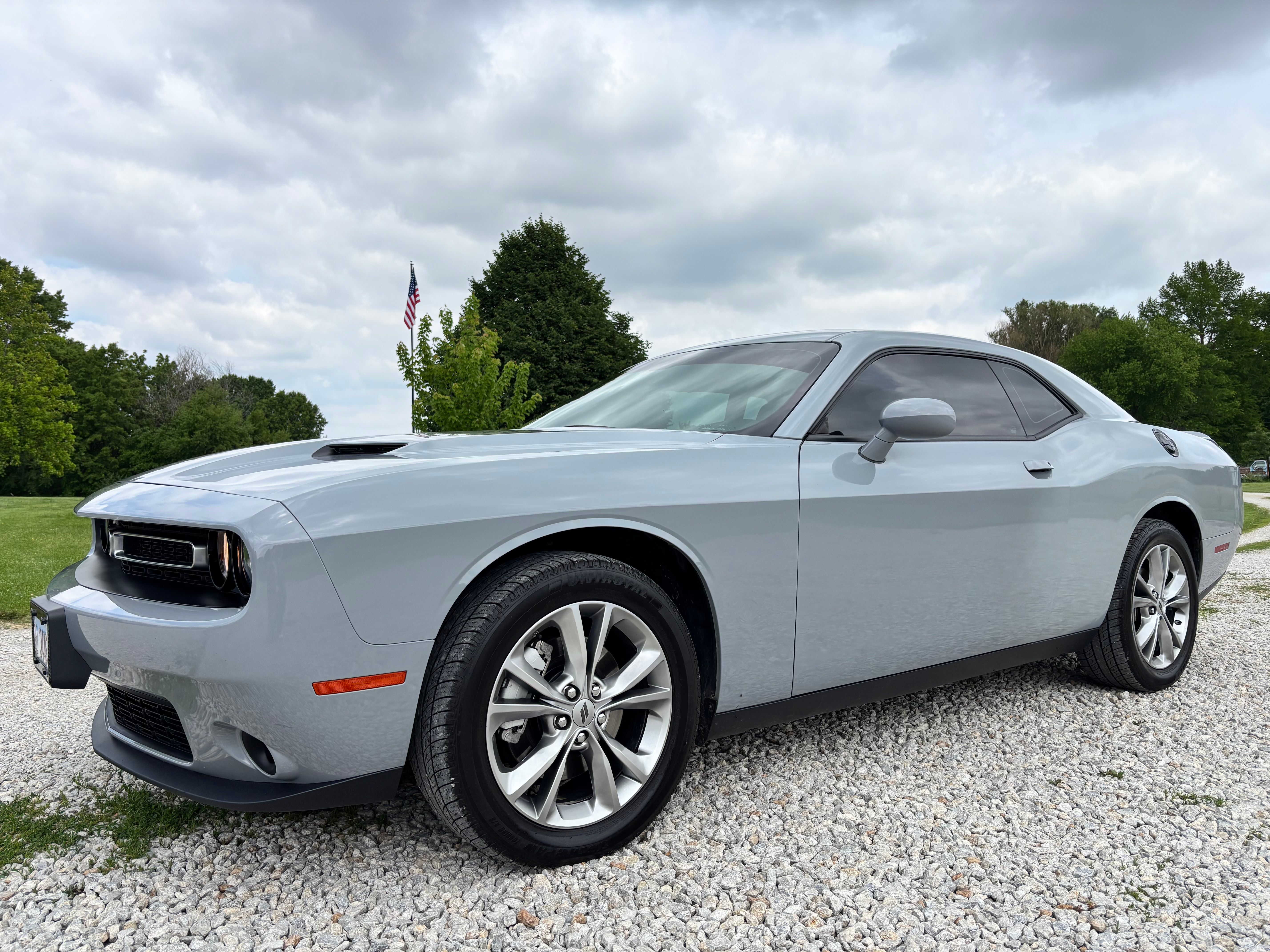Used 2022 Dodge Challenger SXT w/ Cold Weather Group AWD/4WD image 17