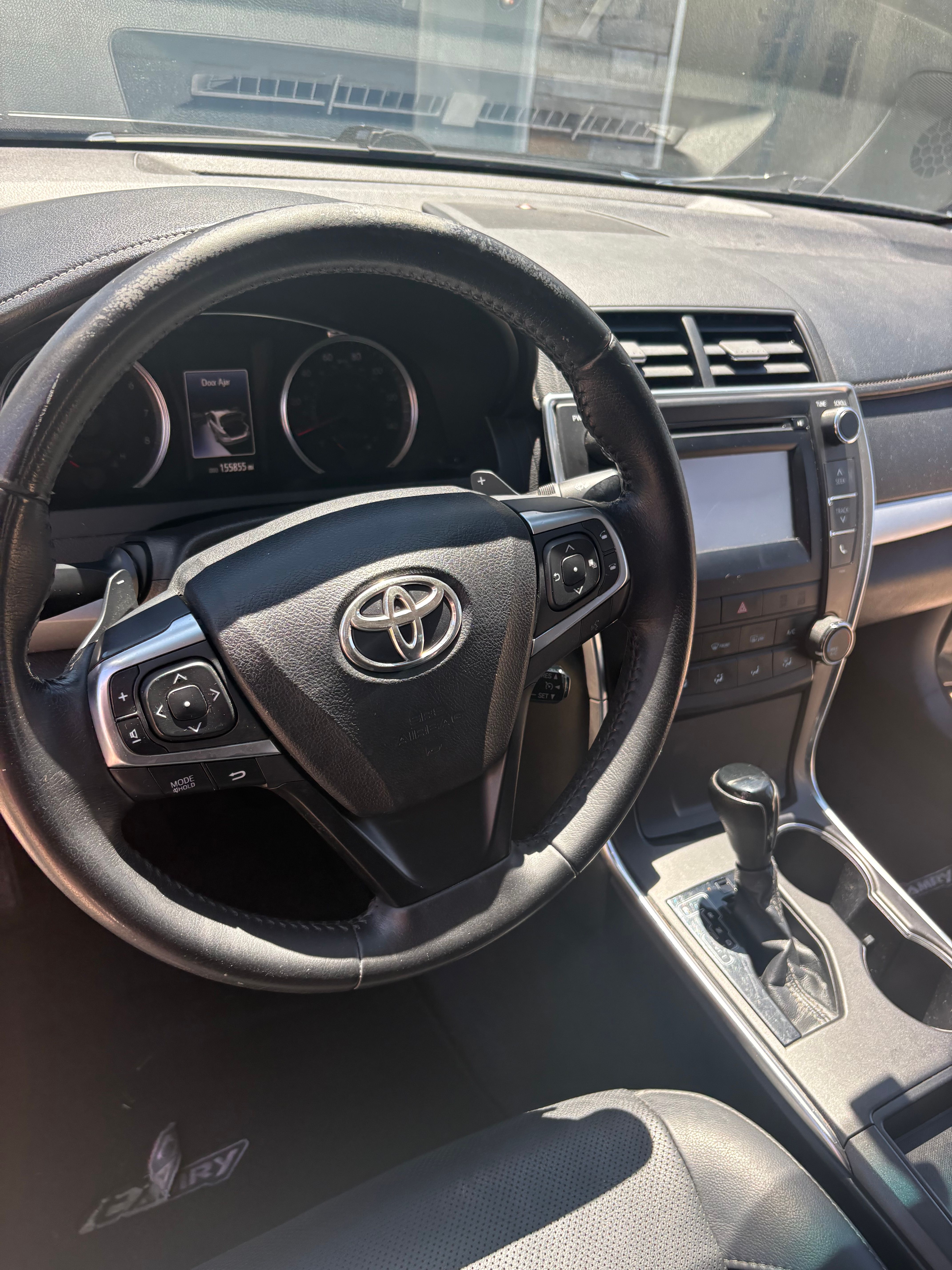 Used 2016 Toyota Camry SE FWD image 11