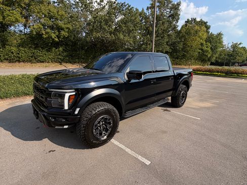 Used 2025 Ford F150 Raptor w/ Equipment Group 803A Raptor R AWD/4WD image 2
