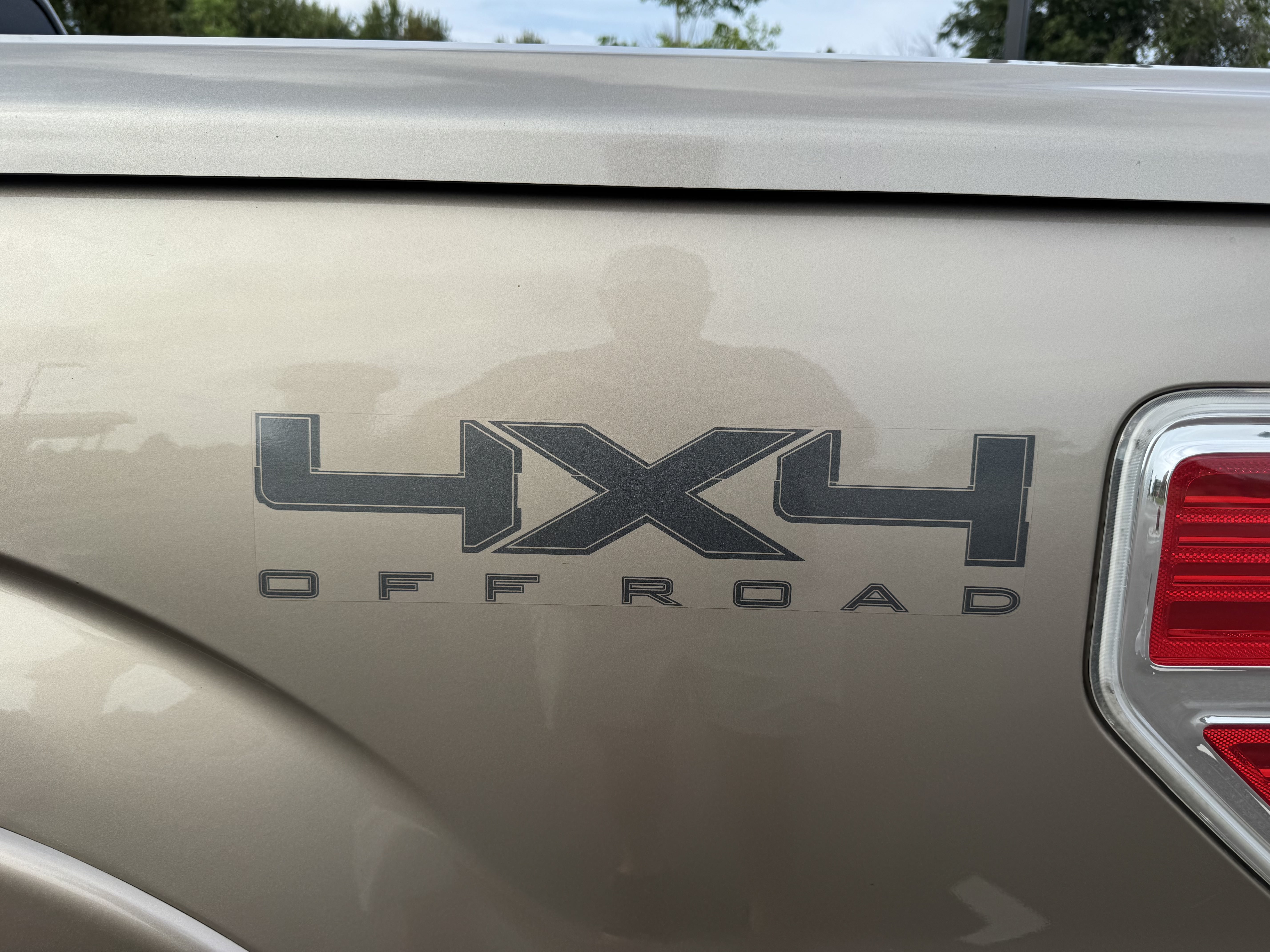 Used 2011 Ford F150 Lariat w/ Lariat Plus Pkg AWD/4WD image 26