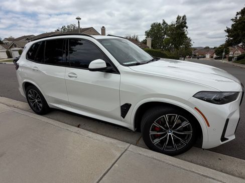 Used 2024 BMW X5 xDrive50e w/ M Sport Package AWD/4WD image 8