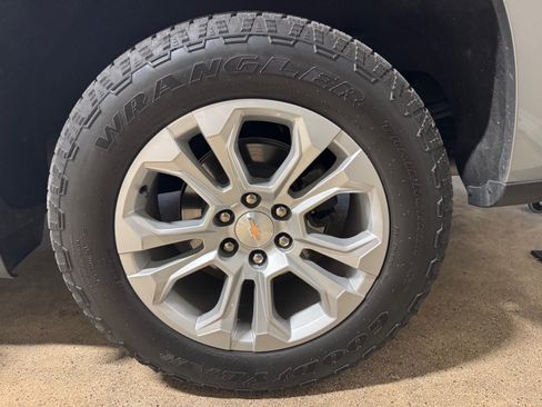 Used 2025 Chevrolet Silverado 1500 LTZ w/ Z71 Off-Road Package image 15