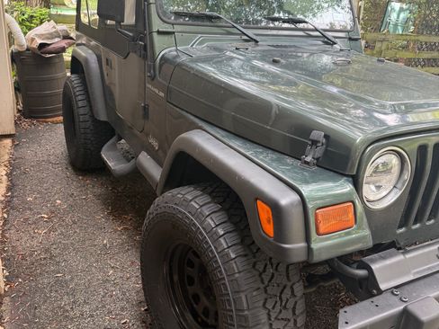 Used 1998 Jeep Wrangler SE AWD/4WD image 1