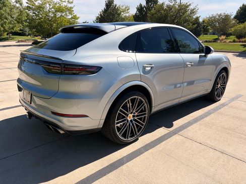 Used 2020 Porsche Cayenne Turbo AWD/4WD image 5