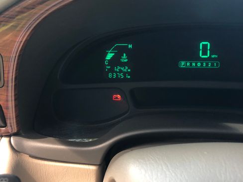 Used 2005 Cadillac De Ville FWD image 9