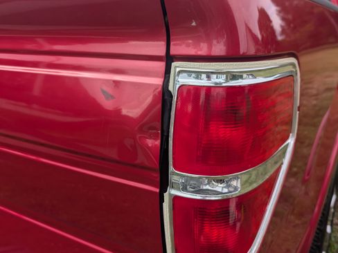 Used 2011 Ford F150 Lariat w/ Lariat Chrome Pkg image 8