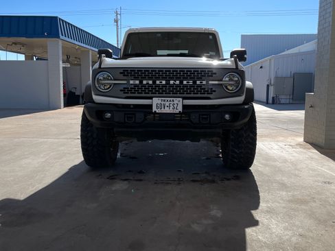 Used 2023 Ford Bronco Badlands w/ Sasquatch Package image 4