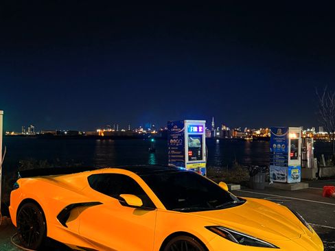 Used 2021 Chevrolet Corvette Stingray Preferred Cpe w/ 2LT image 2