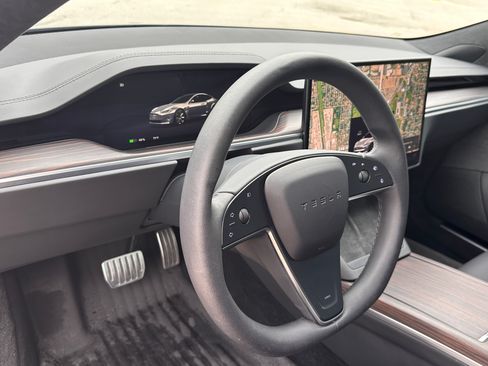 Used 2024 Tesla Model S AWD/4WD image 14