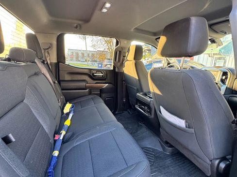 Used 2022 Chevrolet Silverado 1500 RST image 9