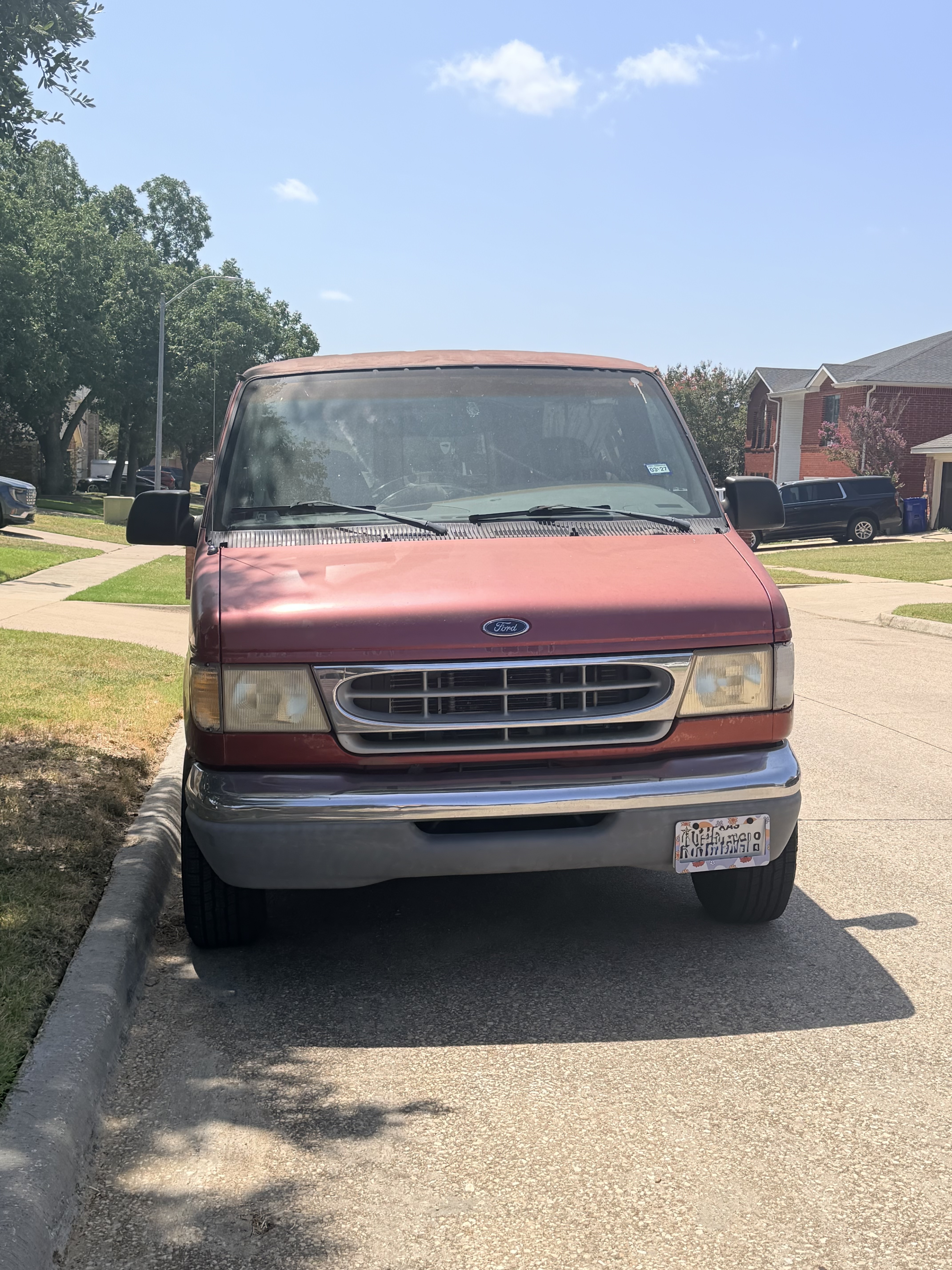 Used 1998 Ford E-350 and Econoline 350 Club Wagon RWD image 4