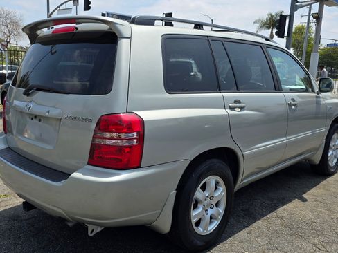 Used 2003 Toyota Highlander Limited image 2