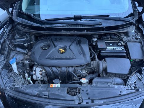 Used 2013 Hyundai Elantra GT w/ Touch & Go Pkg image 14