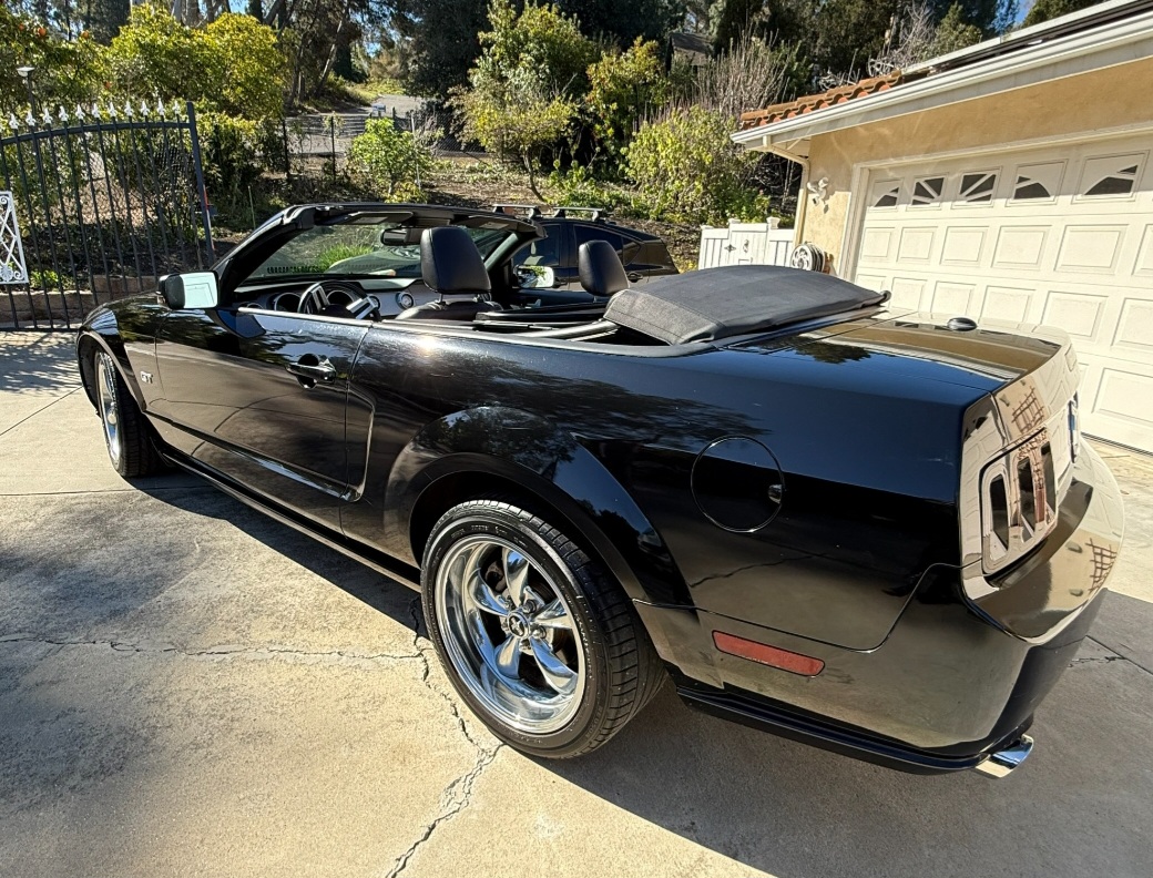 Used 2006 Ford Mustang GT Premium RWD image 8