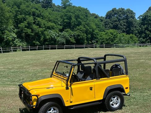 Used 1995 Land Rover Defender 90 AWD/4WD image 1