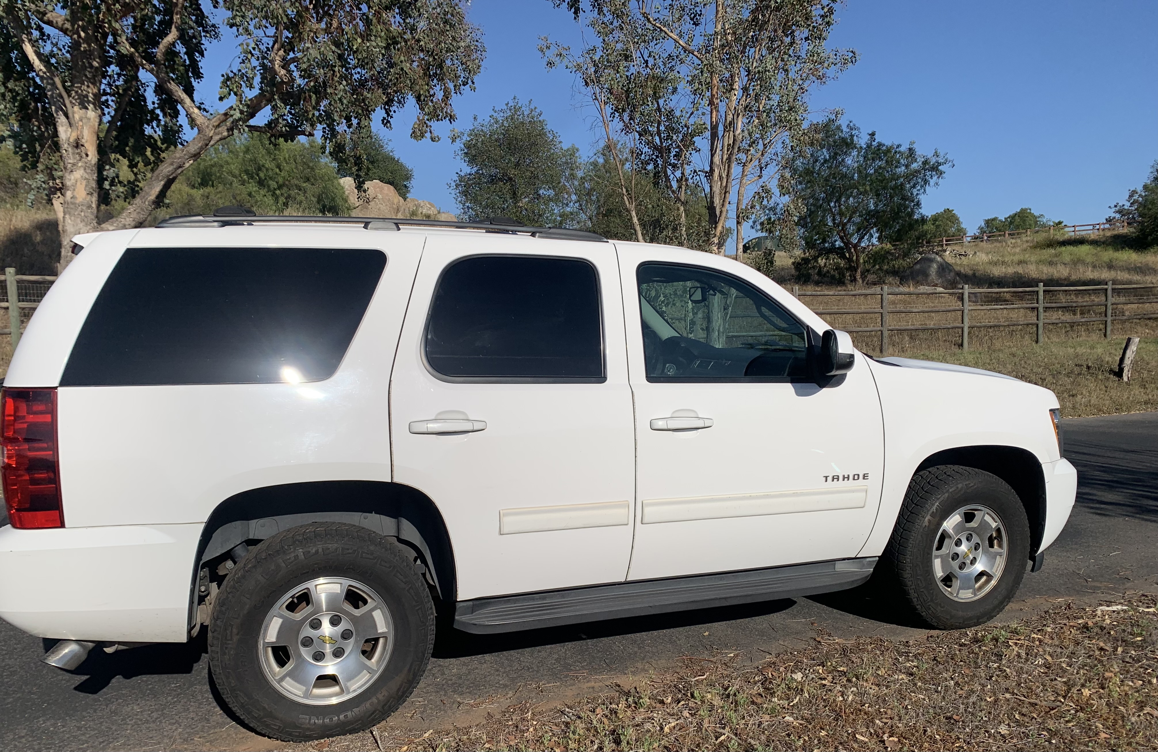 Used 2013 Chevrolet Tahoe LS w/ Convenience Package AWD/4WD image 6