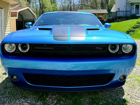 Used 2018 Dodge Challenger R/T w/ Blacktop Package RWD image 4