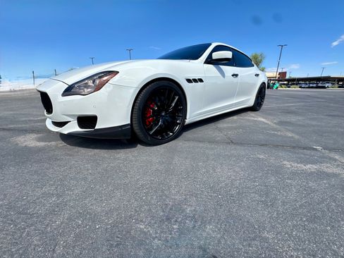 Used 2014 Maserati Quattroporte GTS RWD image 2