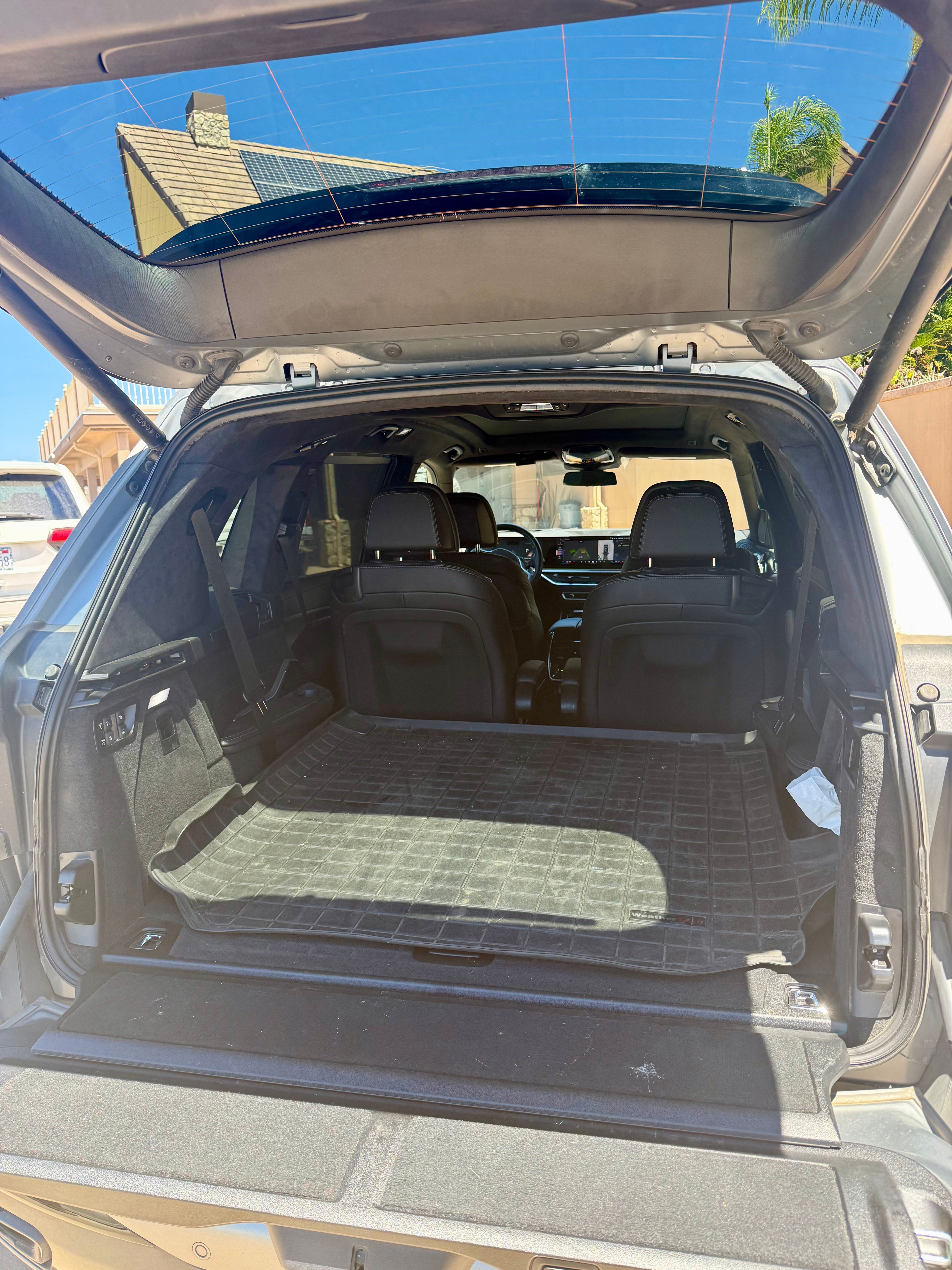 Used 2025 BMW X7 xDrive40i w/ Executive Package AWD/4WD image 9