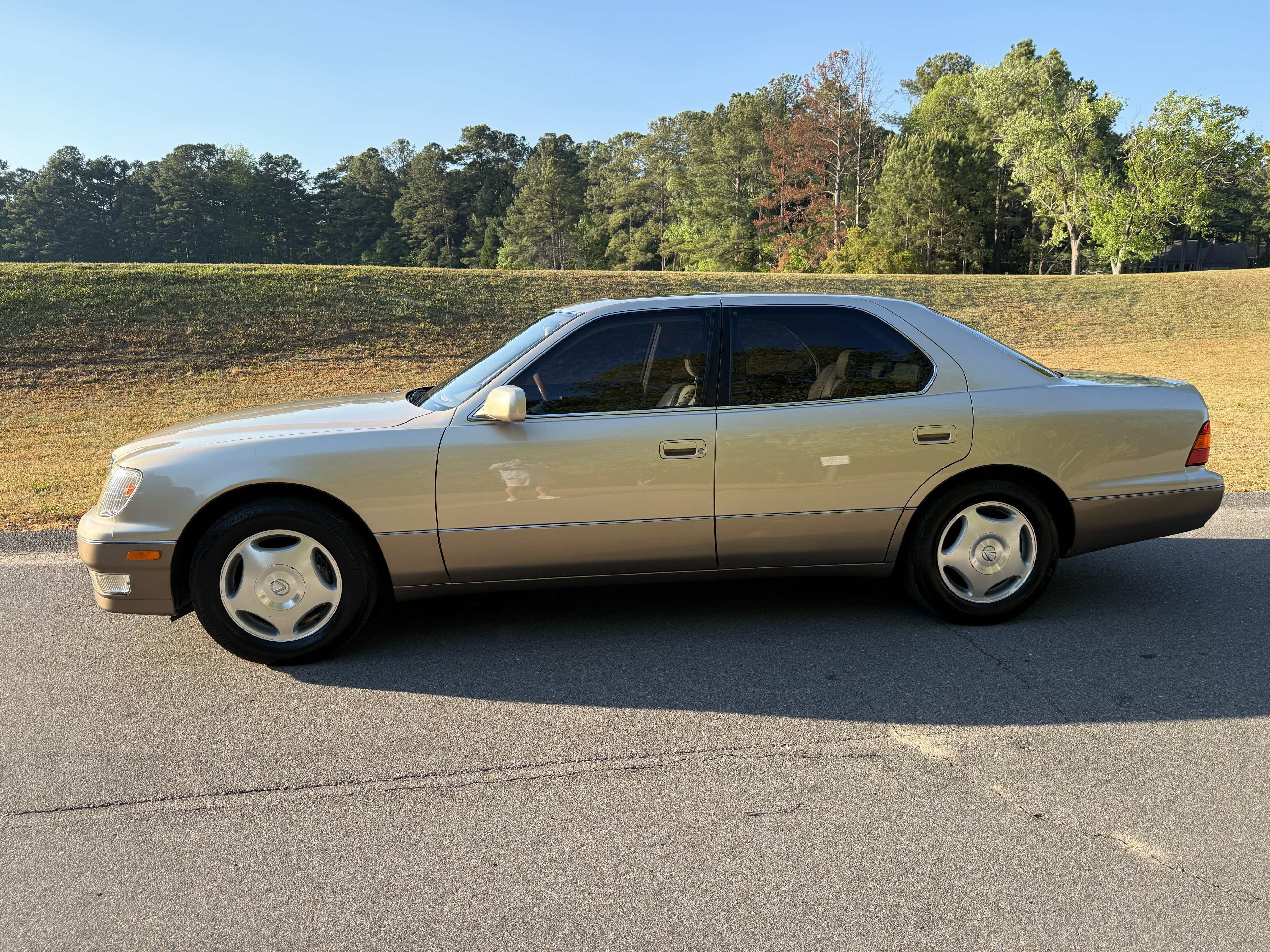 Used Lexus LS 400 for Sale - Kelley Blue Book