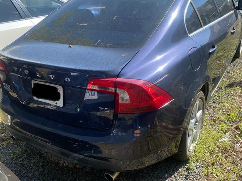 Used 2013 Volvo S60 T5 image 2