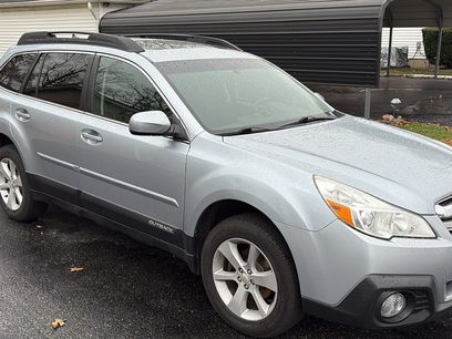 Used 2014 Subaru Outback 2.5i Premium w/ Moonroof Package