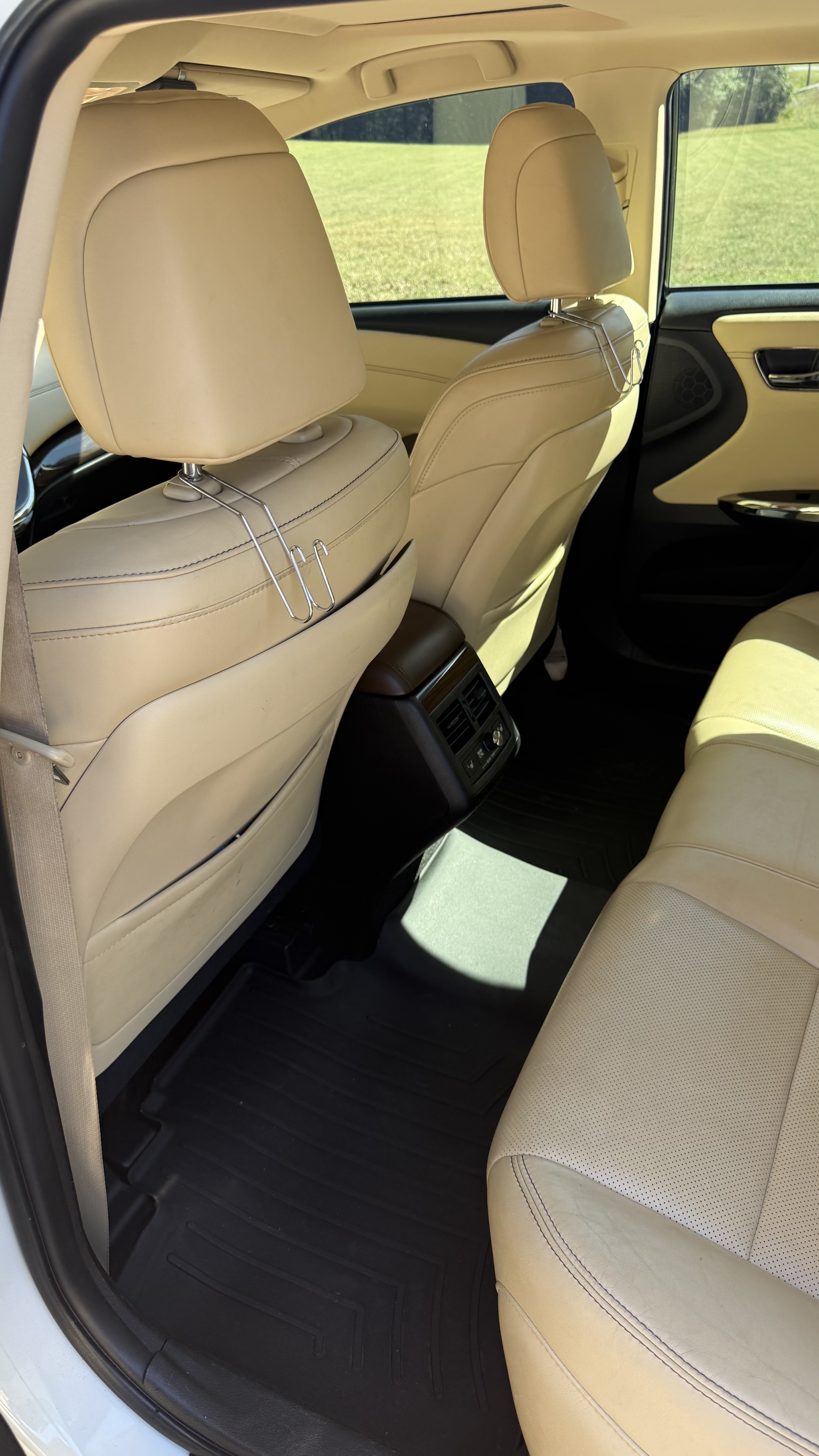 Used 2015 Toyota Avalon Limited FWD image 18