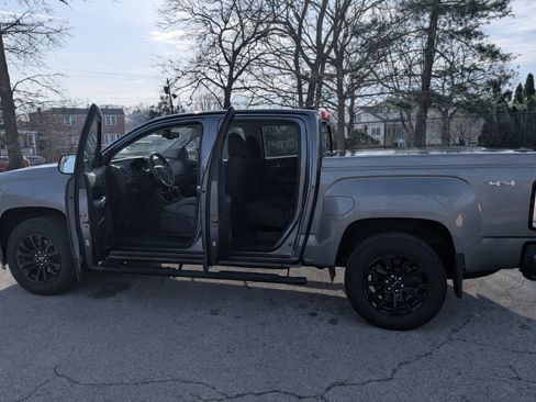 Used 2021 GMC Canyon Elevation w/ Trailering Package image 8