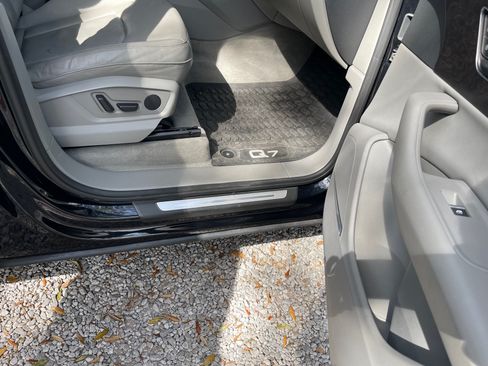 Used 2021 Audi Q7 3.0T Premium Plus w/ Premium Plus Package image 8