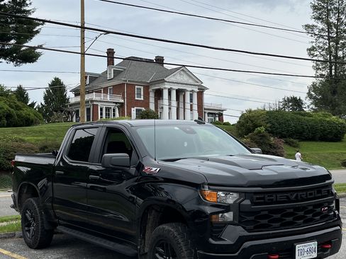 Used 2023 Chevrolet Silverado 1500 Custom Trail Boss image 16