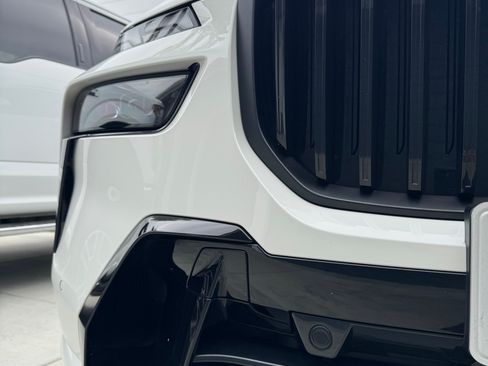 Used 2024 BMW X7 xDrive40i w/ M Sport Package image 30